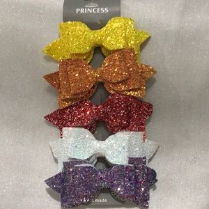 Girls bows with alligator clips!